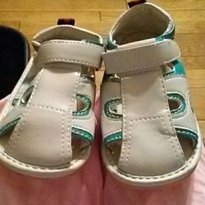 Toddler Hide and Squeak sandals